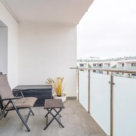 Loft - Dwupokojowy 350m Od Morza ! Parking W Cenie Apartament Grzybowo (West Pomeranian)